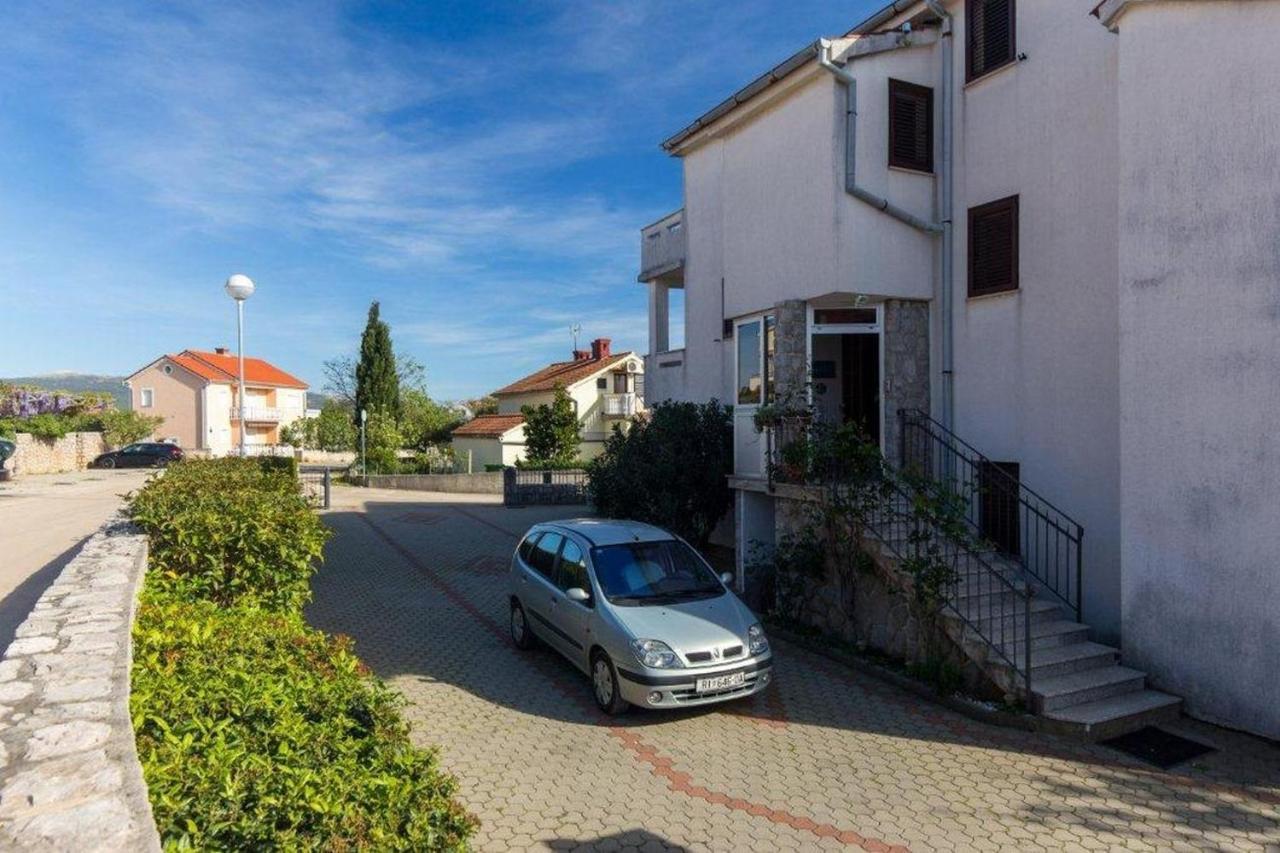 Apartments And Rooms With Parking Space Krk - 5294 Крк Экстерьер фото